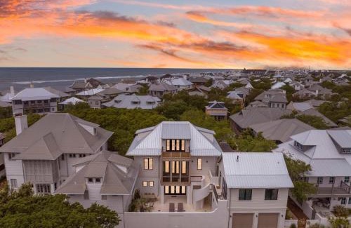 West Panama City Beach House | Chloe's Cottage and Carriage House