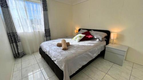 Sussex Inlet Apartment | Chloes Waterfront Oasis