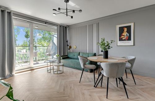Old Town Apartment | Chmielna Park - City Center & Parking by Downtown Apartments