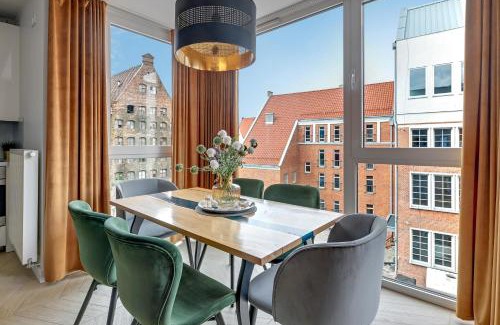 Old Town Apartment | Chmielna Park - City Center & Parking by Downtown Apartments