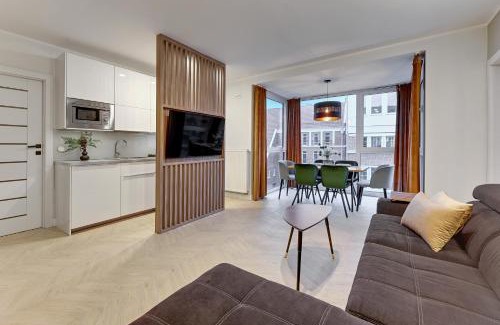 Old Town Apartment | Chmielna Park - City Center & Parking by Downtown Apartments