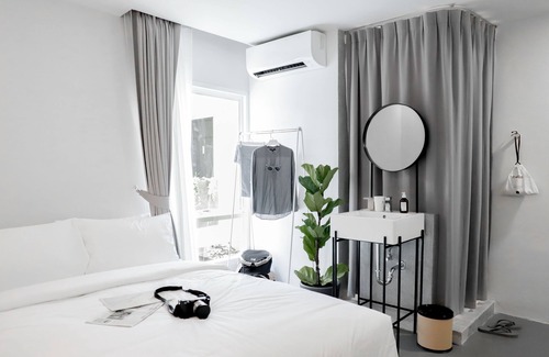 Bang Rak Hotel | Chocolate Box Mint