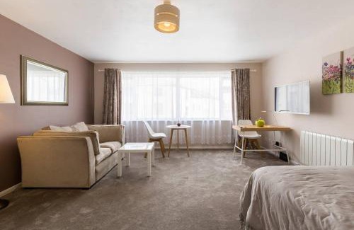 Leamington Spa Apartment | Chocolate Nest