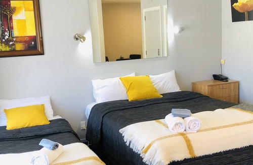 Upper Riccarton Hotel | Christchurch Motel