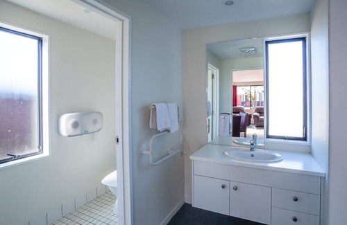 Christchurch Hotel | Christchurch Park Motel