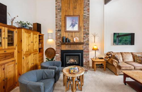 Vail Apartment | Christiania Condominiums- CoralTree Residence Collection