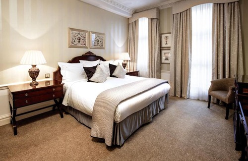 Alexandria Apartment | Christmas luxury accommodation in Cameron House Dec 22-29