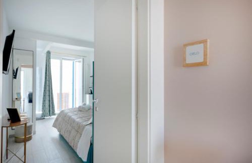 Polignano a Mare Apartment | Cielo | Suite con Bagno e Cucina Condivisa – Centrale