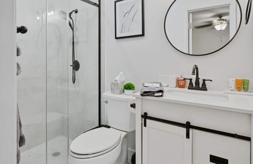 North Palm Beach House | Cinderella's Beach Cottage Heated Pool minutes from BEACH!!!
