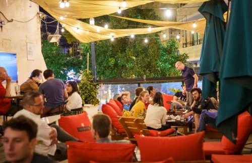 Jerusalem City Centre Hostel | Cinema Hostel Jerusalem