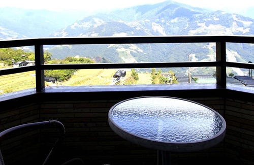 Ren'ai House | Cingjing Farm Jenku Villa