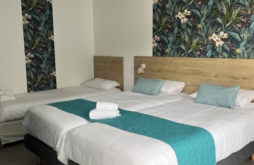 Saint-Martin-de-Fraigneau Hotel | Citôtel les Eleis