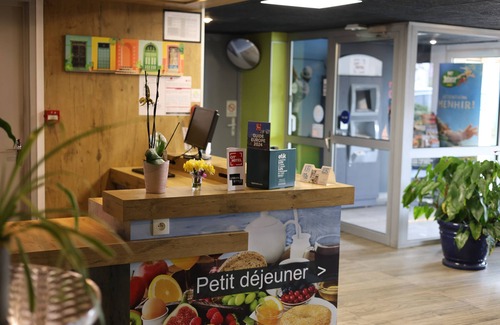 Saint-Germain-les-Corbeil Apartment | Cit'hôtel - Appartement Boisé