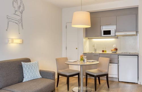 Postel Apartment | Citadines Toison d'Or Brussels
