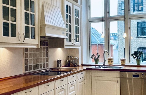 Frederiksberg C Apartment | City Apartment in Frederiksberg with 1 bedrooms sleeps 2