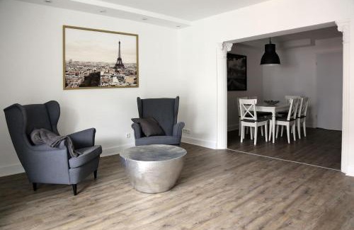 Krefeld Apartment | City Appartment 1 Krefeld 20 km DUS Airport Messe