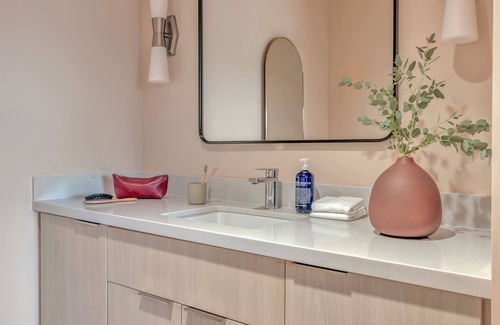 East Village Hotel | City Center Hotel by Kasa