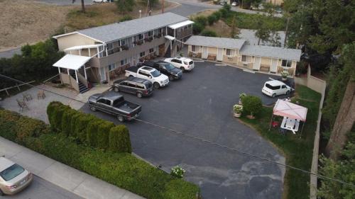 Creston Hotel | City Centre Motel