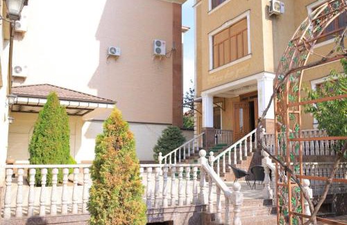 Dushanbe House | CITY GARDEN HOTEL
