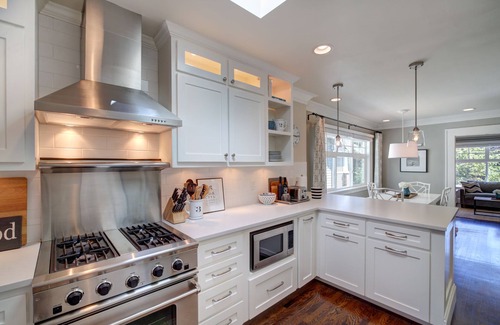 Fremont Apartment | City Haven II - Blocks from Zoo, Downtown Bus, Restaurants, W/parking