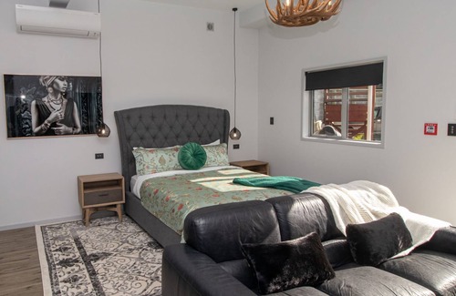 New Plymouth Apartment | CITY LIVING APARTMENT THREE