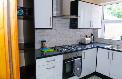 Edgbaston Apartment | City Road Birmingham Studios from Oofy