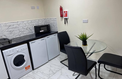 Edgbaston Apartment | City Road Birmingham Studios from Oofy