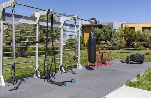 East San Mateo Condo | City South Private 1BR Condo with Pool & Gym