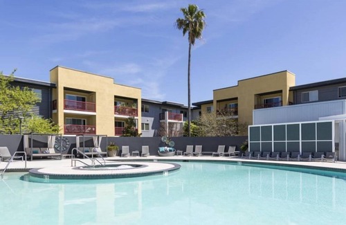 East San Mateo Condo | City South Private 1BR Condo with Pool & Gym