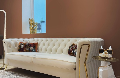 East Allegheny Apartment | City view 2 BEDS Free Parking Urban Escape