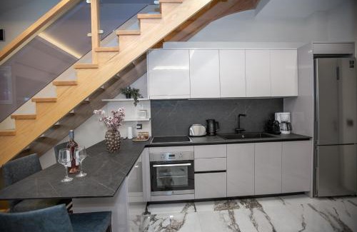 Ioannina Apartment | City View Loft