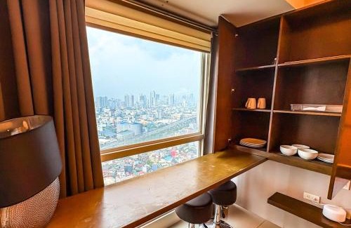 Legazpi Village Apartment | City View Unit near Makati CBD