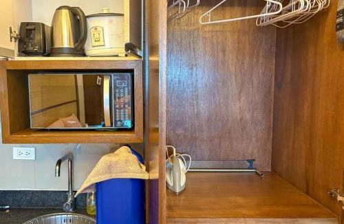 Legazpi Village Apartment | City View Unit near Makati CBD