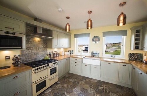 Isle of Lewis Cottage | CLACH GORM, pet friendly, with open fire in Stornoway