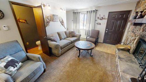Red River House | Claim Jumper A-Frame 4 - WiFi - Washer - Dryer - Wood Burning Fireplace