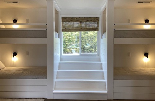 Long Beach House | Clamming! Walk to beach/go-karts~Bunk room!