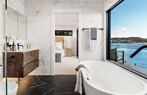 Point Clare House | Clare De Lune Waterfront