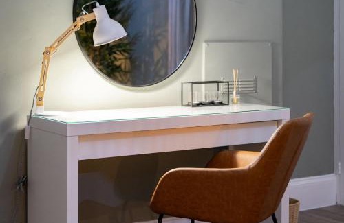 Cheltenham Apartment | Clarence Square Penthouse