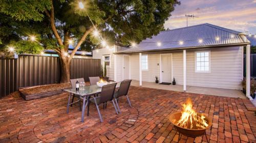 Central Mudgee Apartment | Claret on Douro - Ash Cottage