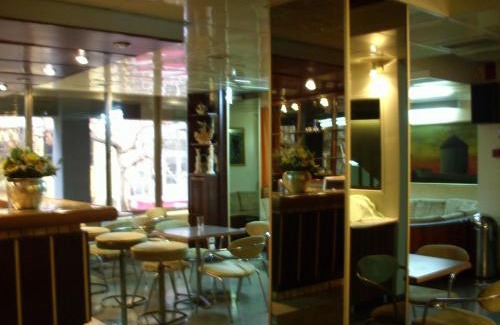 Omonia Hotel | Claridge Hotel