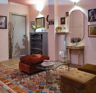 Cuneo House | Clarin Rooms