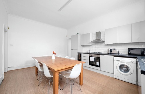 Canary Wharf Apartment | Classic Apartment Near Airport, 02 Arena, Drl, Excel Exhibition Centre