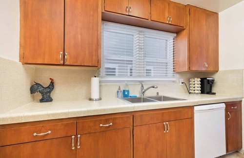 Central Mission Beach Cottage | Classic Beach Cottage Steps to Sand + A/C & Garage