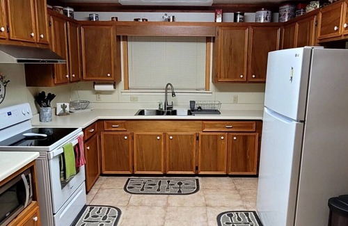 Canyon Lake Cottage | Classic Charm Close To Lake