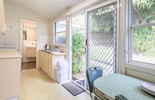Killcare House | Classic Cottage on the Bay by HolidayCo.