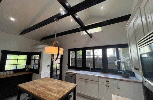 Elysian Heights House | Classic Craftsman in Echo Park Close to Downtown