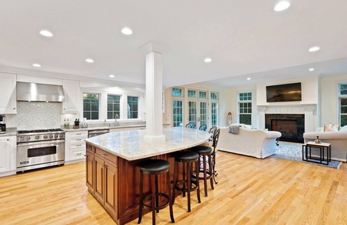 Village of East Hampton House | Classic East Hampton shingle-style home, lush acreage, private pool,.