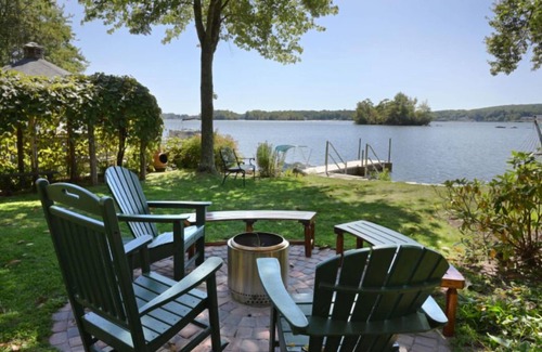 Lake Pocotopaug House | Classic Lake House w/private waterfront, 4 steps to water, FirePit/Kayaks/canoe