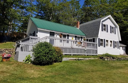 Harpswell House | Classic Maine House, wrap around deck, water activity a walk away.