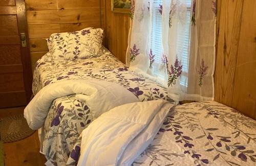 Bryant Pond Cabin | Classic Maine Wilderness Lodge Right on Beautiful Shagg Pond